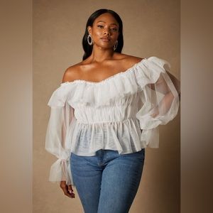 Off the shoulder tulle pleated top